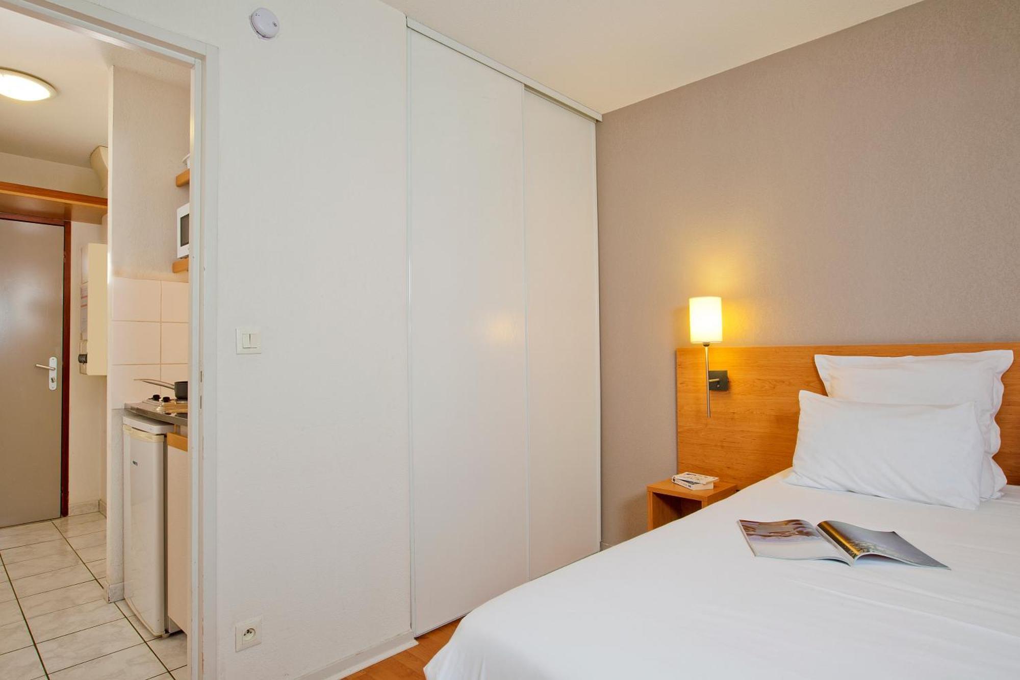 Sejours & Affaires Nantes La Beaujoire Aparthotel Стая снимка