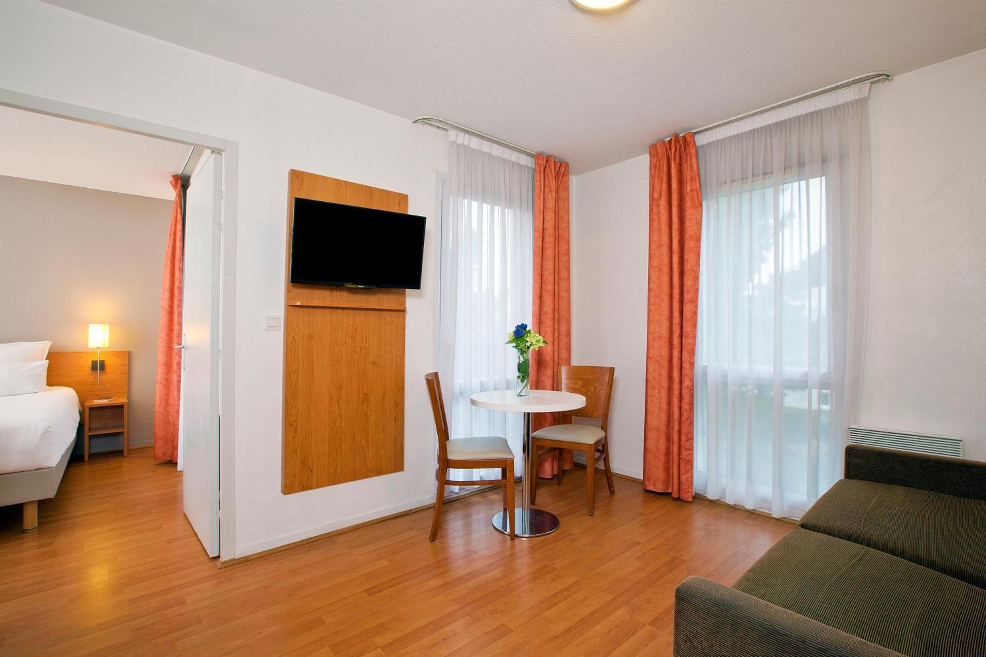 Sejours & Affaires Nantes La Beaujoire Aparthotel Стая снимка