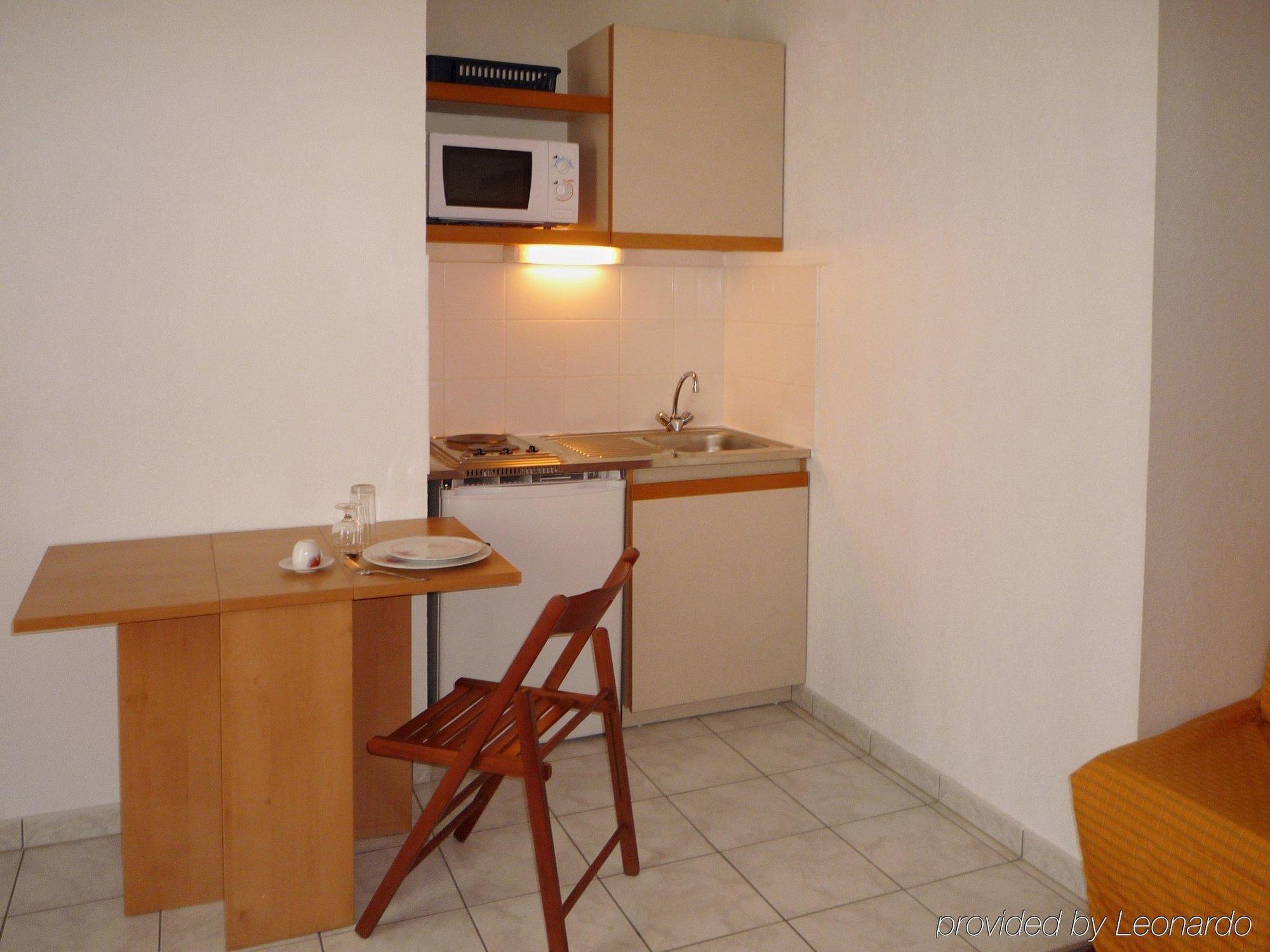 Sejours & Affaires Nantes La Beaujoire Aparthotel Стая снимка